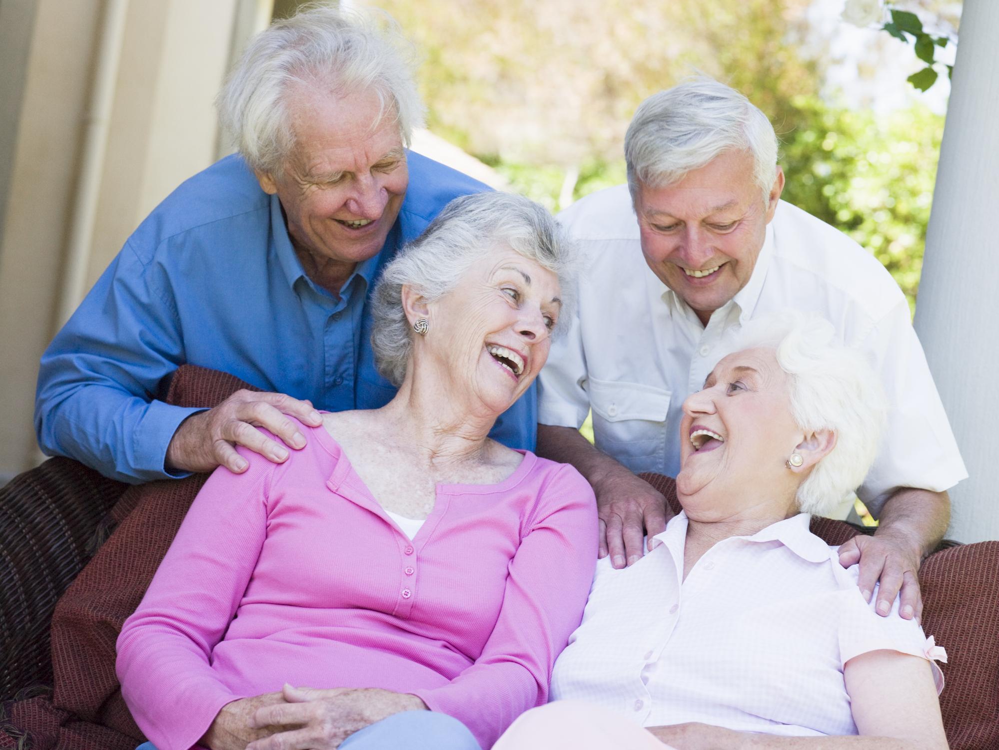 group of seniors enjoying assisted living facility in Madison, Mississippi